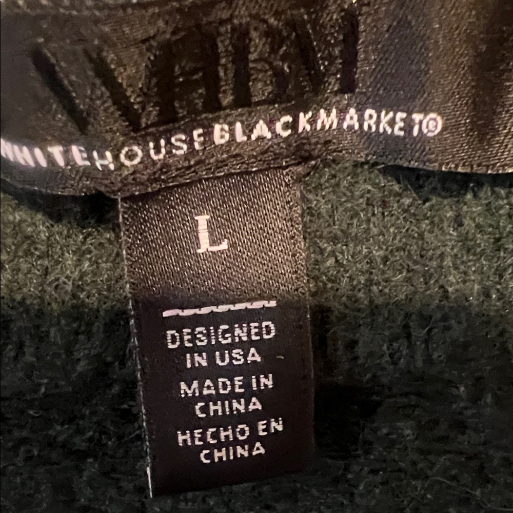 Elegant Green Women's Sweater - Picture 2 of 6